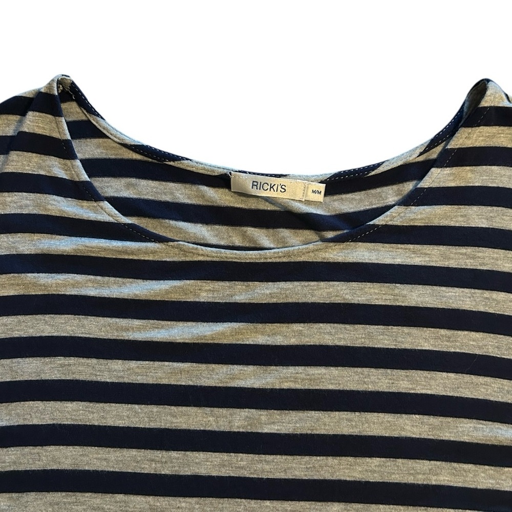 Ricki’s Sleeveless Knit Top Rayon Blend Navy Stripe Womens Medium - Picture 4 of 7